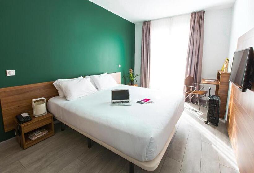 اتاق اکونومی, The Social Hub Paris La Défense