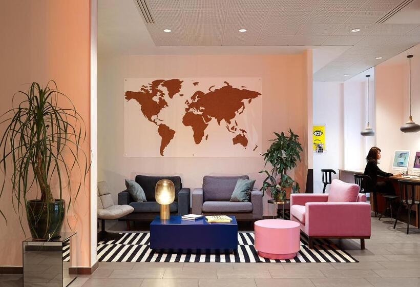 اتاق اکونومی, The Social Hub Paris La Défense