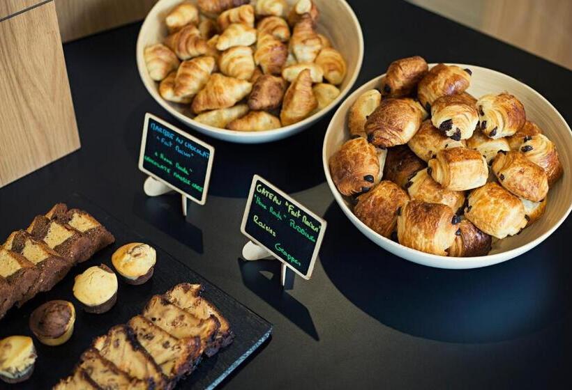 اتاق اکونومی, The Social Hub Paris La Défense