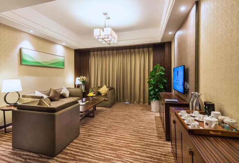 سوییت جونیور با چشم‌انداز دریا, Grand Mercure Qingdao Airlines