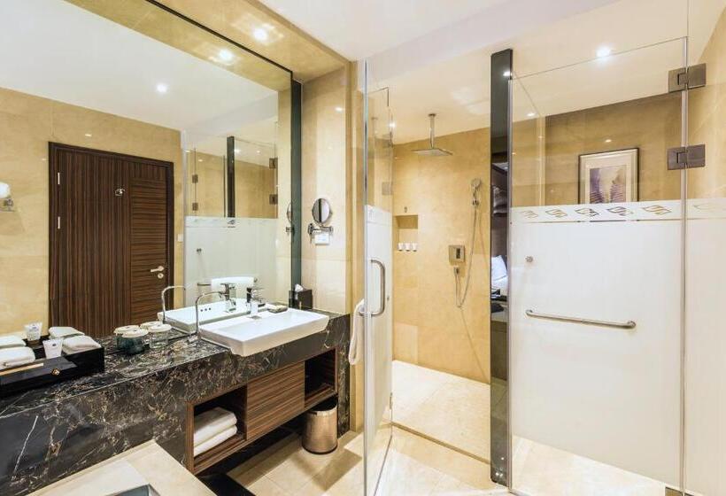 اتاق لوکس با چشم‌انداز دریا, Grand Mercure Qingdao Airlines