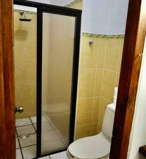 تختخواب در اتاق مشترک, Casa Yuk’
