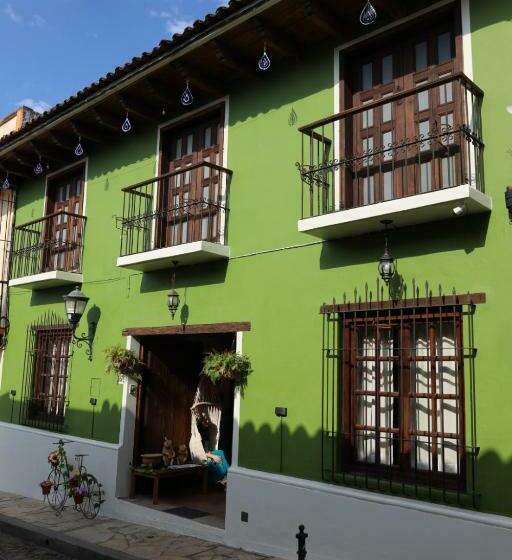 تختخواب در اتاق مشترک, Casa Yuk’