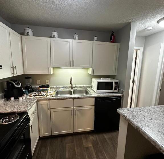 اتاق دوبلکس, Glamour Homes With Balcony View, Free Champagne, Parking Next To Major Attractions