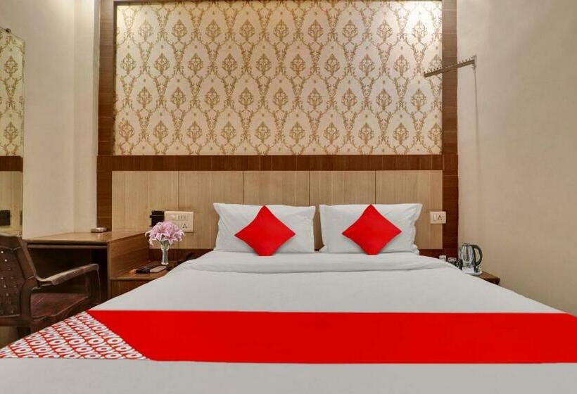 اتاق کلاسیک سه تخته, Flagship Hotel Rainbow Lavish