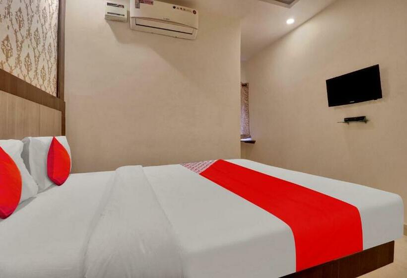 اتاق کلاسیک سه تخته, Flagship Hotel Rainbow Lavish