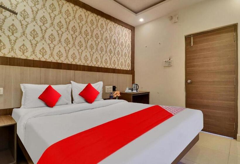 اتاق کلاسیک سه تخته, Flagship Hotel Rainbow Lavish