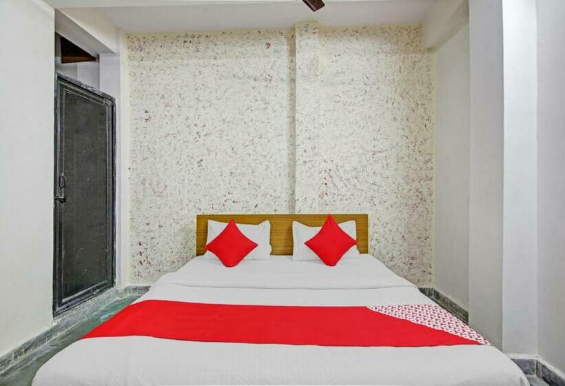 اتاق کلاسیک سه تخته, Flagship Hotel Royal 18