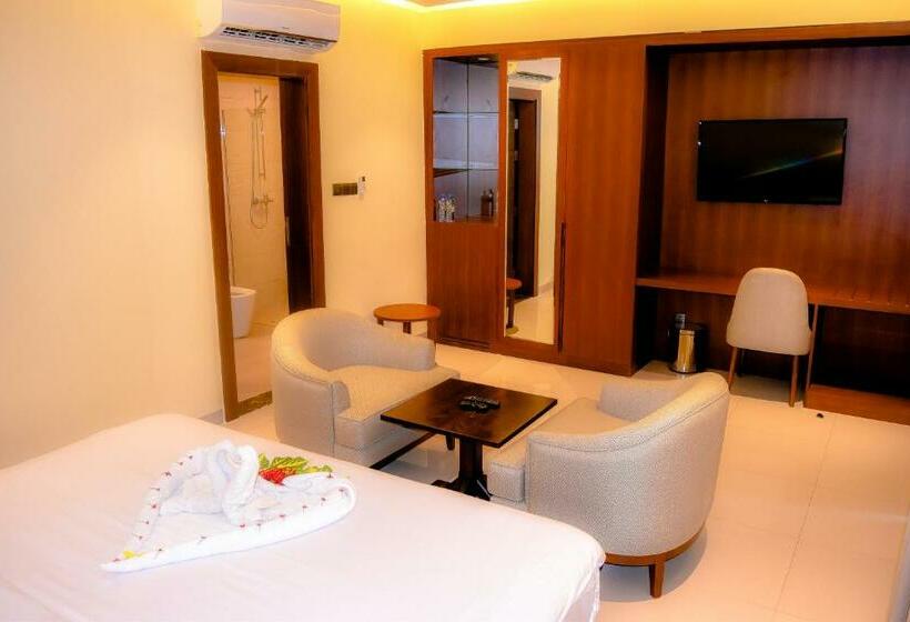 سوییت, Grand Hotel Juba