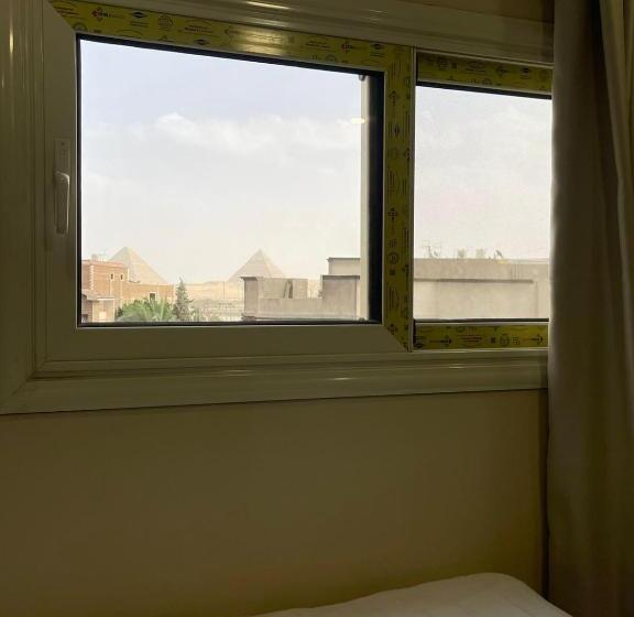 اتاق لوکس, Asia Grand Museum & Pyramids View