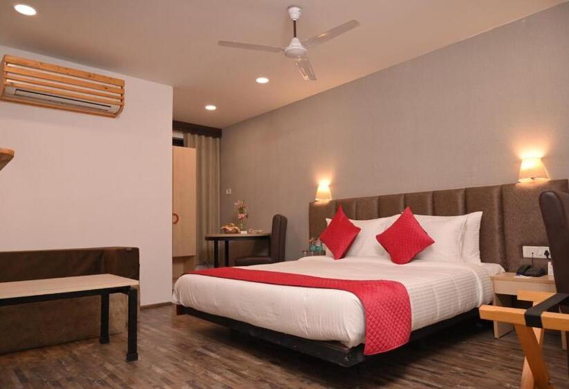 اتاق لوکس, Xenious Biz Ayaan Residency
