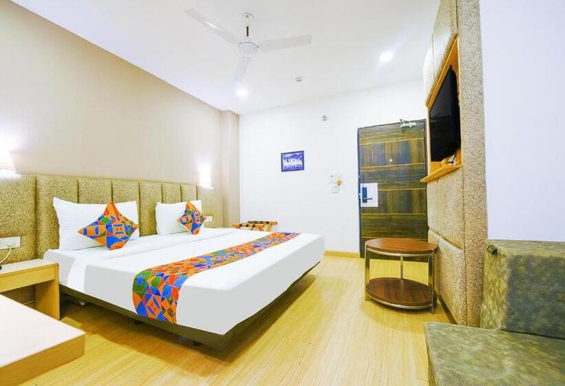 اتاق لوکس, Xenious Biz Ayaan Residency