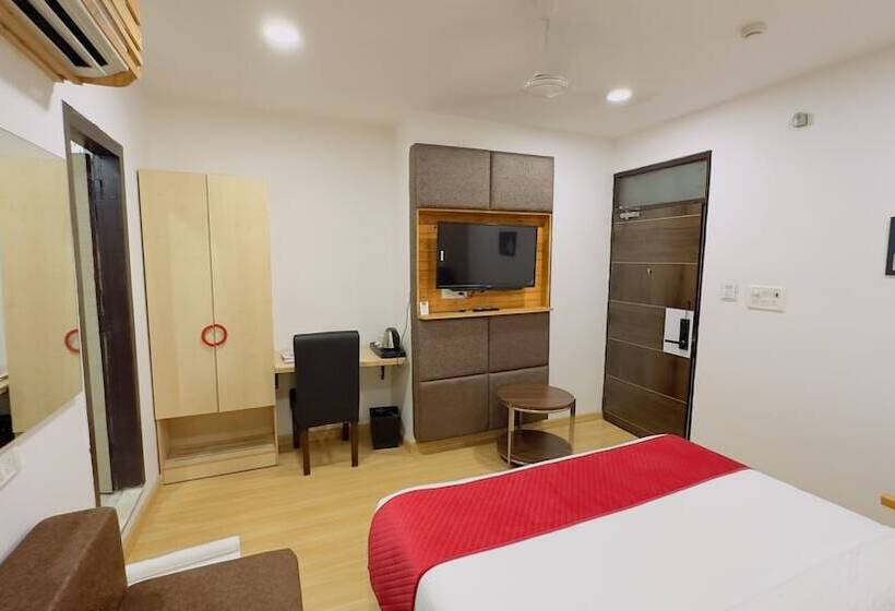 اتاق لوکس, Xenious Biz Ayaan Residency