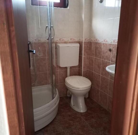 اتاق خانوادگی با چشم‌انداز دریا, Apartments Normannia