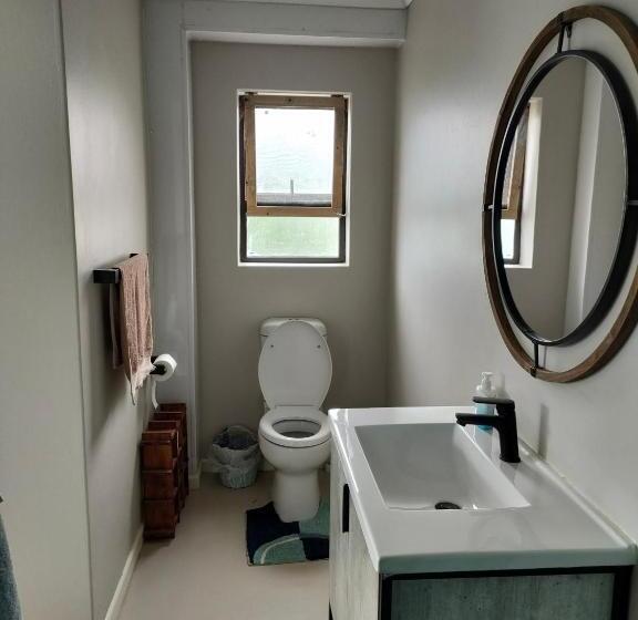 اتاق استاندارد با چشم‌انداز دریا, Cove Rock Stay