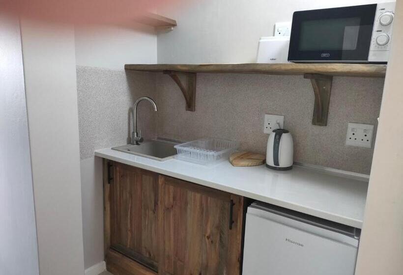 اتاق استاندارد با چشم‌انداز دریا, Cove Rock Stay