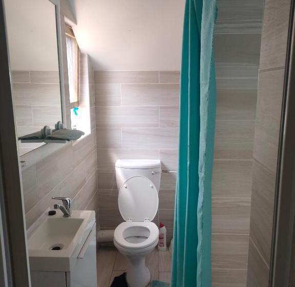 اتاق استاندارد با چشم‌انداز باغ, Cove Rock Stay