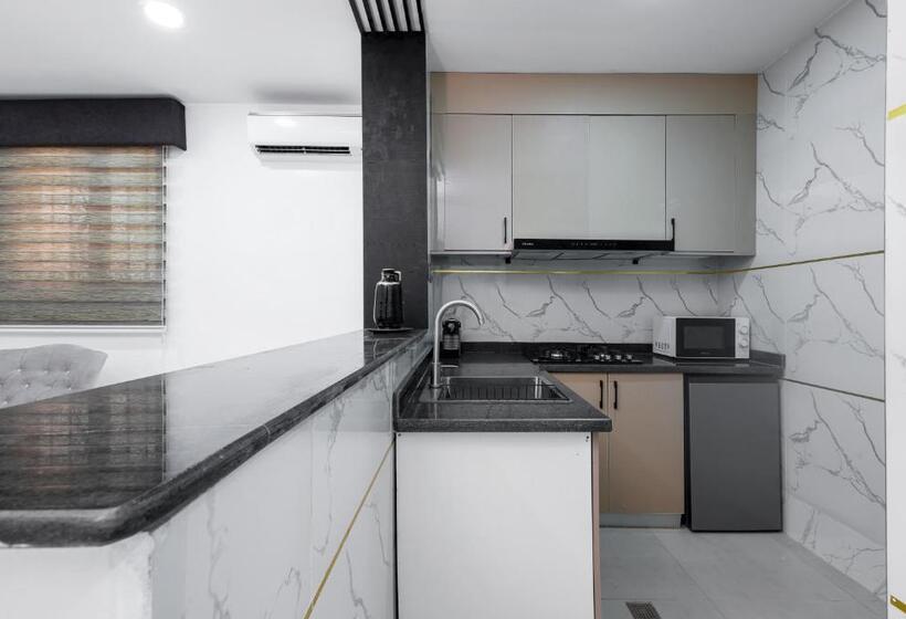 سوییت لوکس, Bkt Cribs   Apartments & Suites