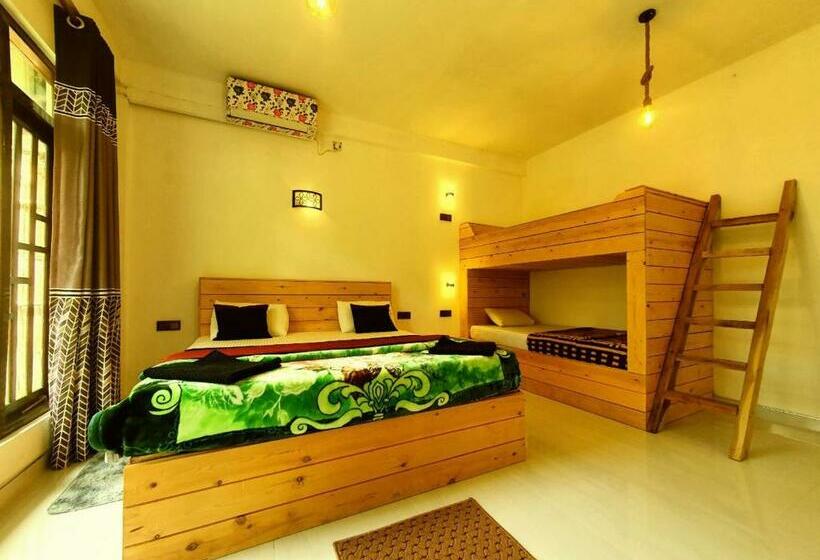 اتاق لوکس خانوادگی, Be My Guest