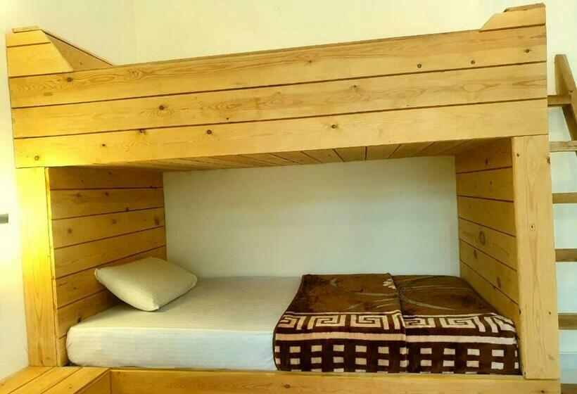 اتاق لوکس خانوادگی, Be My Guest