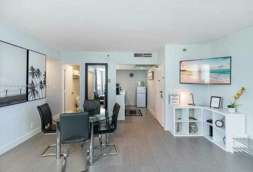 استودیوی استاندارد با چشم‌انداز دریا, 11th   Seven Heaven Miami  Unforgettable Ocean Front  Free Parking