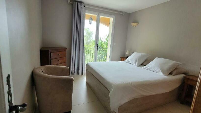 آپارتمان 1 خوابه با چشم‌انداز استخر, Cosy Cottage With Private Pool