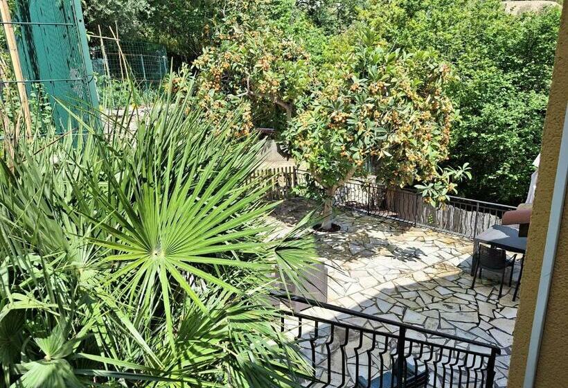 آپارتمان 1 خوابه با چشم‌انداز استخر, Cosy Cottage With Private Pool