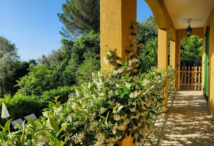 آپارتمان 1 خوابه با چشم‌انداز استخر, Cosy Cottage With Private Pool