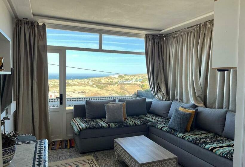 استودیو استاندارد با بالکن, Big Blue Guest House