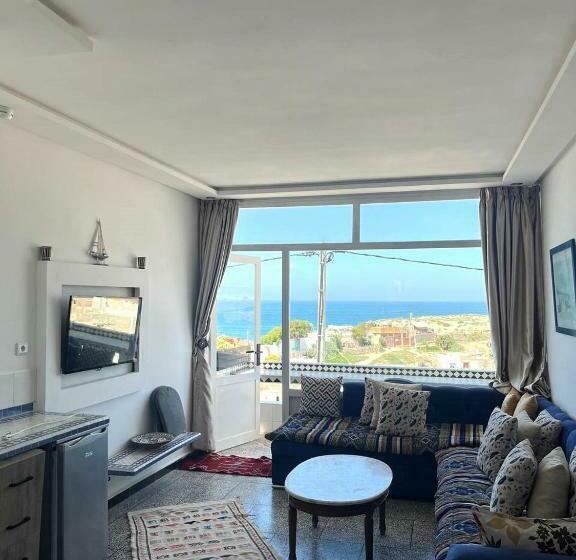 استودیو استاندارد با بالکن, Big Blue Guest House
