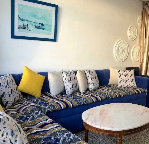 استودیو استاندارد با بالکن, Big Blue Guest House