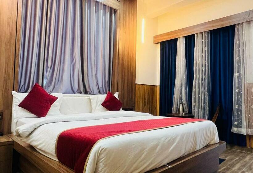 سوییت اجرایی, Merriment The Three Heavens Resort