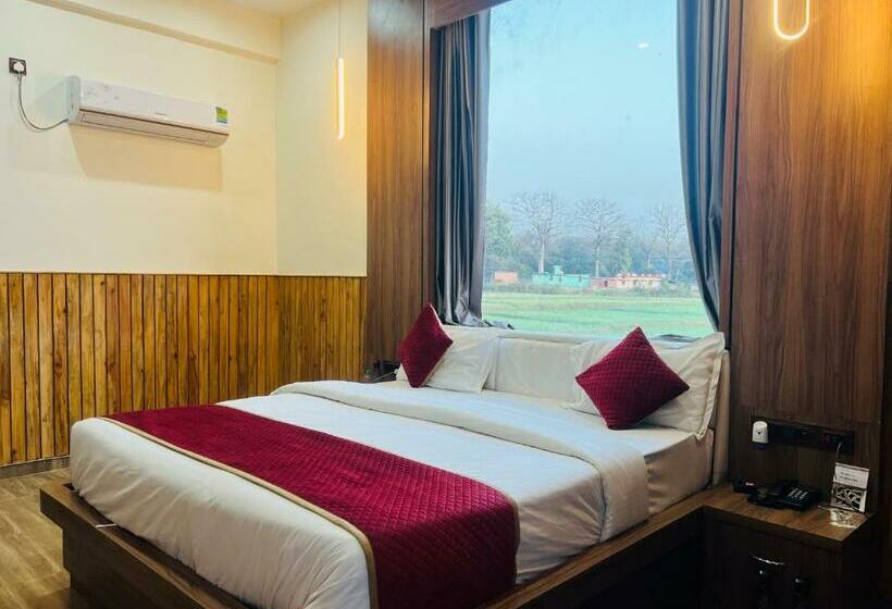 سوییت اجرایی, Merriment The Three Heavens Resort