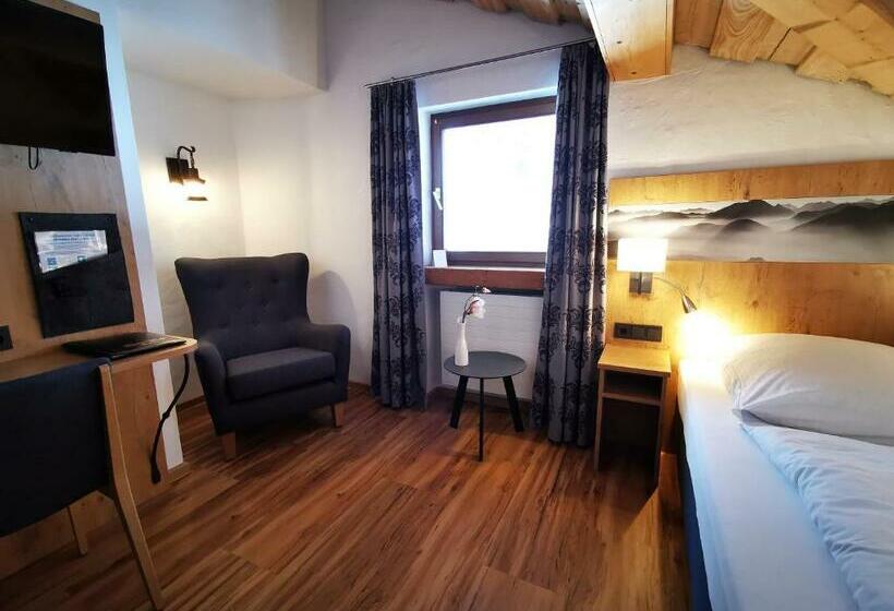 اتاق استاندارد یک نفره, Gasthof & Hotel Zur Post