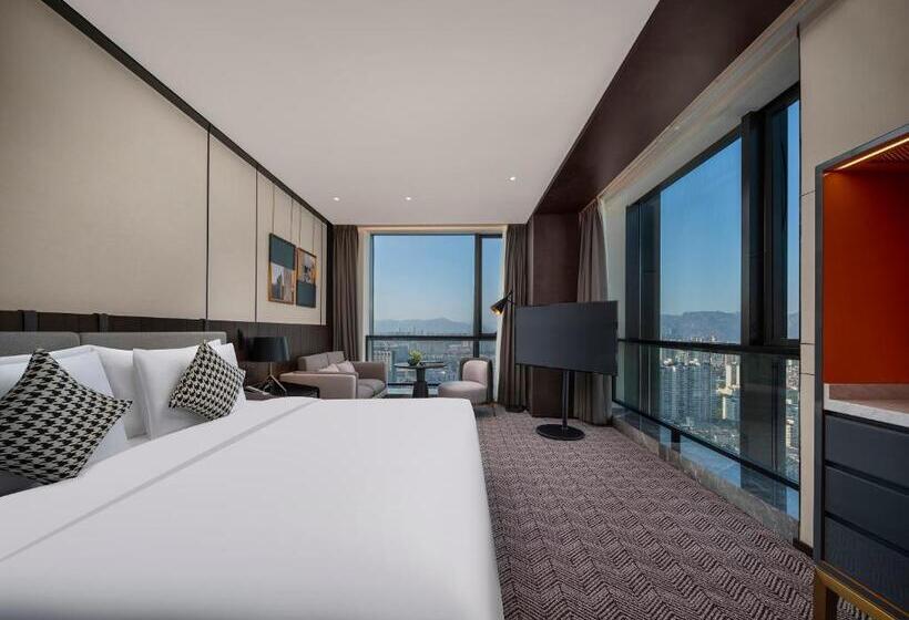 اتاق دلوکس با تخت کینگ و چشم‌انداز شهر, Grand New Century Hotel Wenzhou