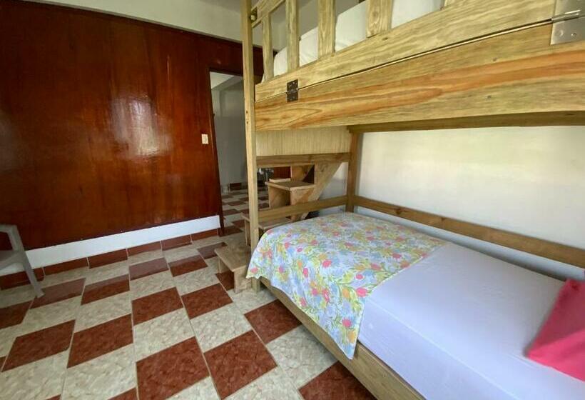 تختخواب در اتاق مشترک, Hostel Casa Verde, Tela Atlantida