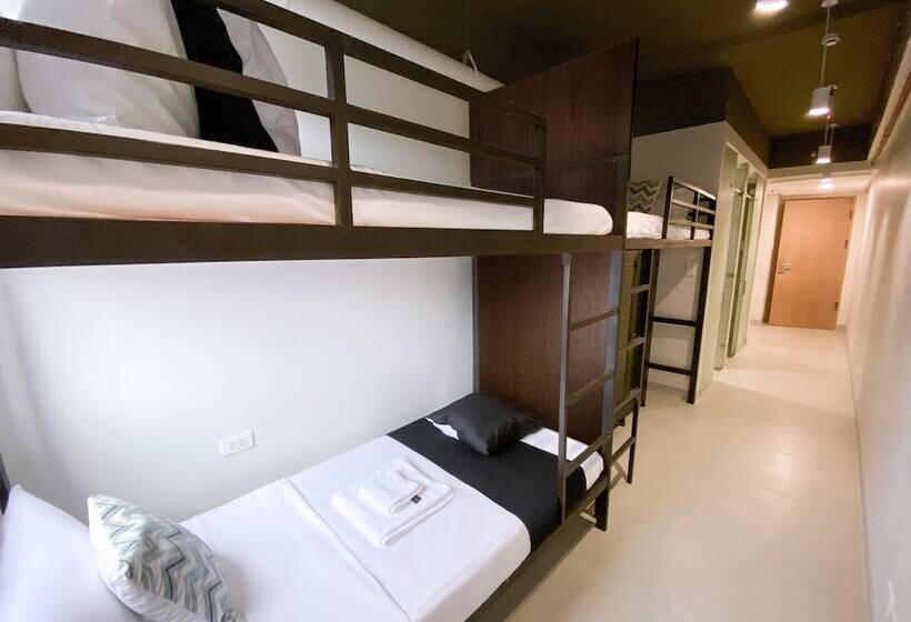 اتاق استاندارد سه نفره, The Grid Co Living Managed By Hii