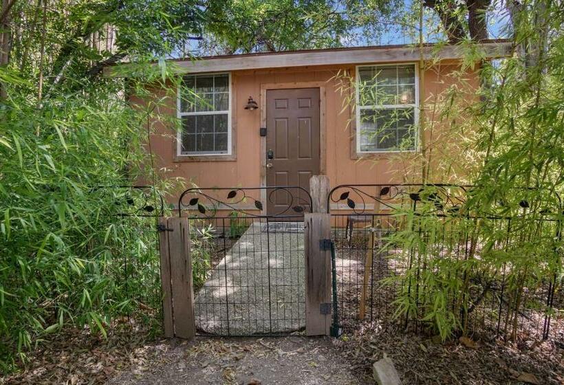 اتاق استاندارد, River Run Hannas House On Guadalupe