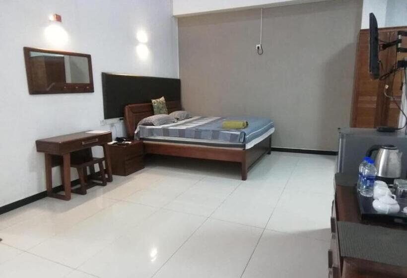 اتاق لوکس با چشم‌انداز دریا, Gihans Beach