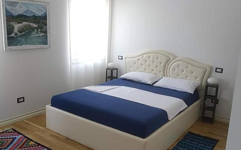 اتاق لوکس, Turisalba