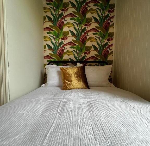 اتاق استاندارد, Auberge Du Bon Yeu