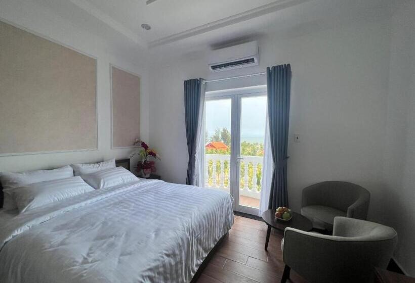 اتاق لوکس با بالکن و چشم‌انداز دریا, Hodota Cam Binh Resort & Spa Lagi Beach