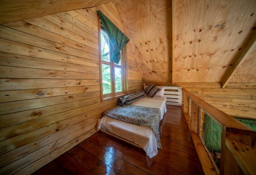 اتاق استاندارد سه نفره, River Off Grid Eco Cabins
