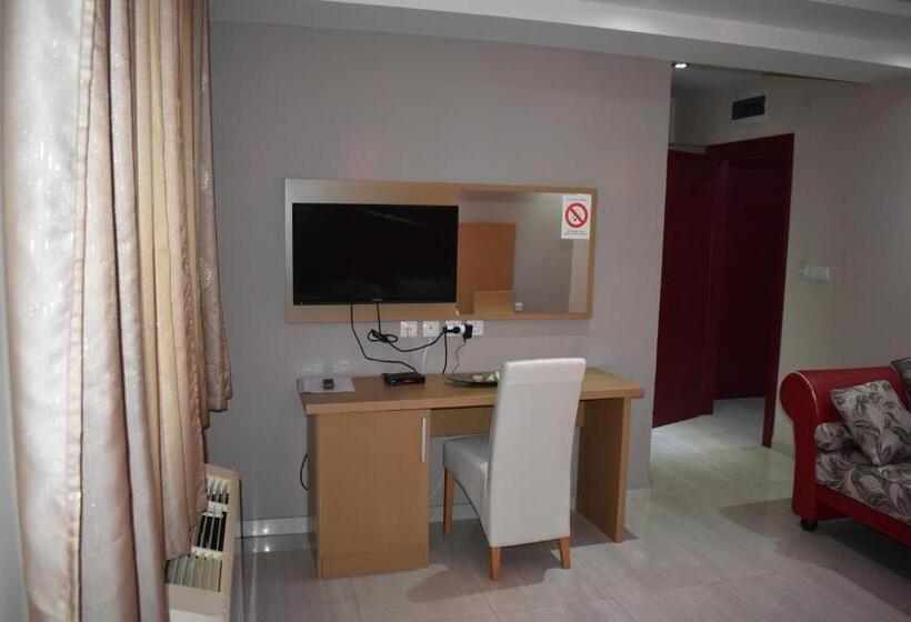 اتاق استاندارد, Kristal Garni
