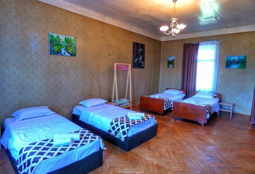 اتاق خانوادگی, Veli Guest House • საოჯახო სასტუმრო ველი