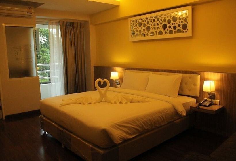 اتاق سوپریور, Chariot Pattaya