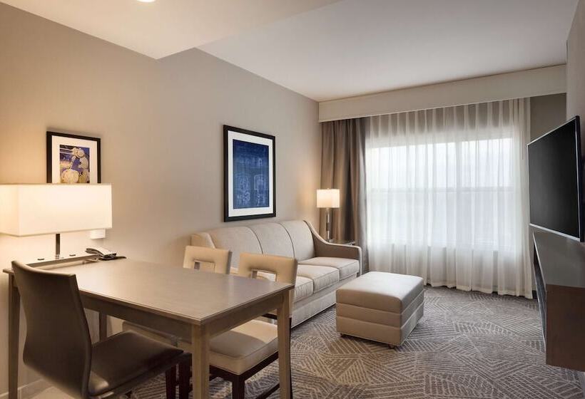 سوییت, Embassy Suites By Hilton Kansas City Olathe