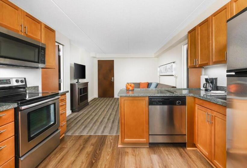 2 Bedroom Suite, Hyatt House Ft. Lauderdale Airport South