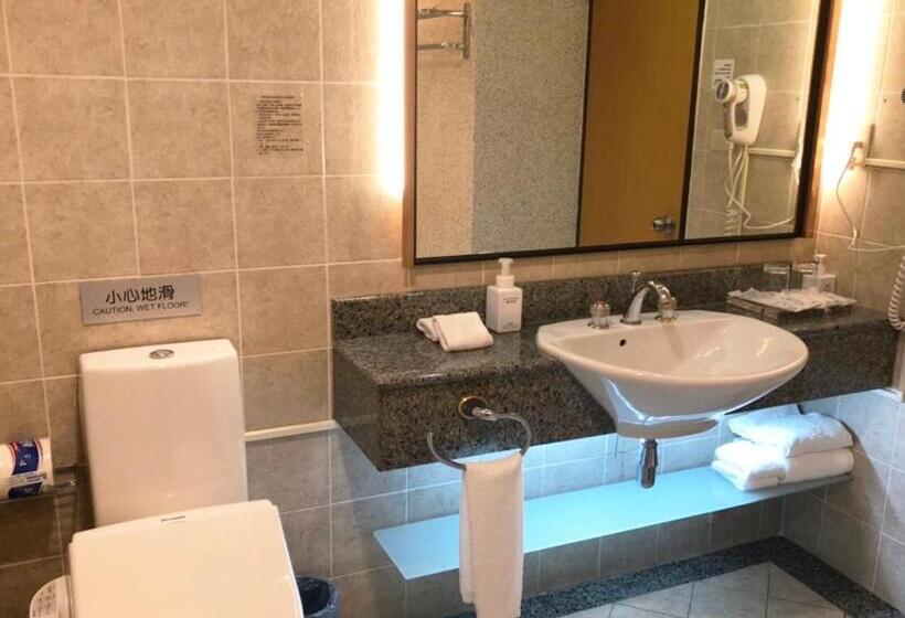 اتاق استاندارد چهار تخته, Les Champs