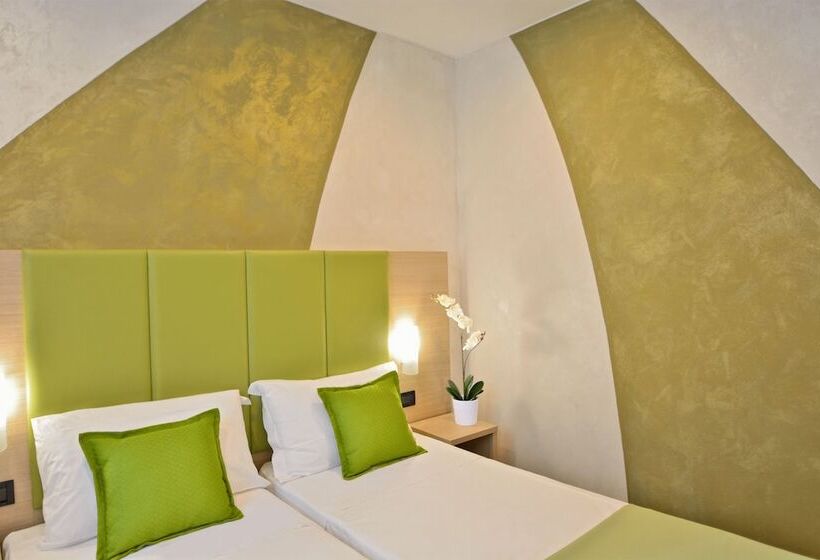اتاق کلاسیک, Luxor Florence